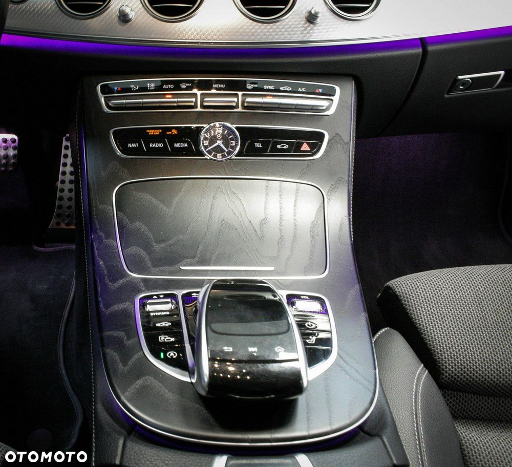 Mercedes-Benz Klasa E - 18