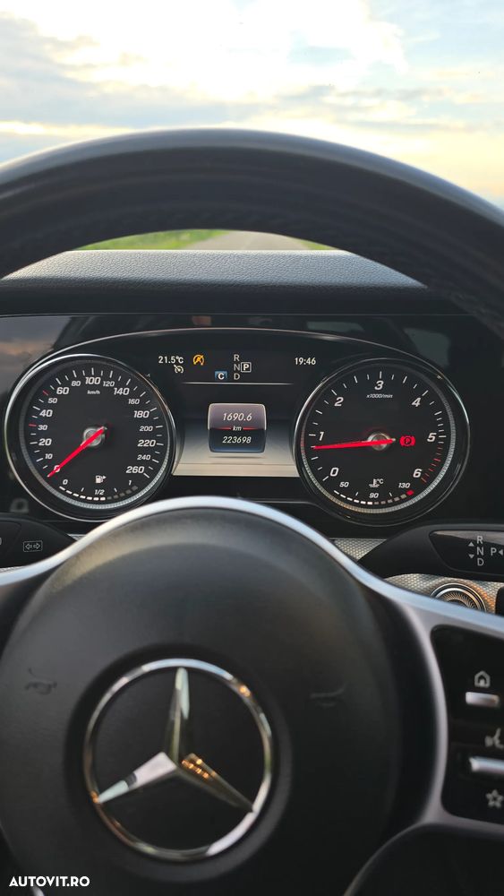 Mercedes-Benz E 220 d 9G-TRONIC AMG Line - 13