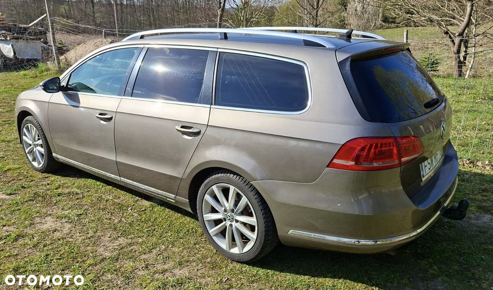 Volkswagen Passat 2.0 TDI DPF DSG Comfortline - 2
