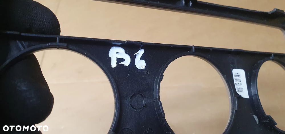 Ramka panelu nawiewu konsoli dekor VW Passat B6 3C0863100 - 7