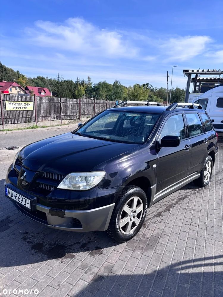 Mitsubishi Outlander - 1