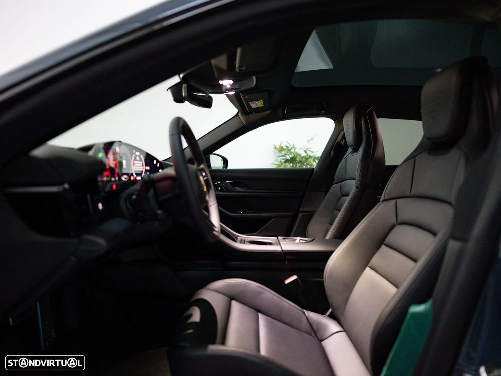 Porsche Taycan Sport Turismo 4S Black Edition - 39