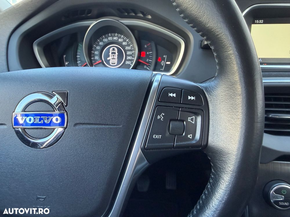 Volvo V40 D2 Summum - 14