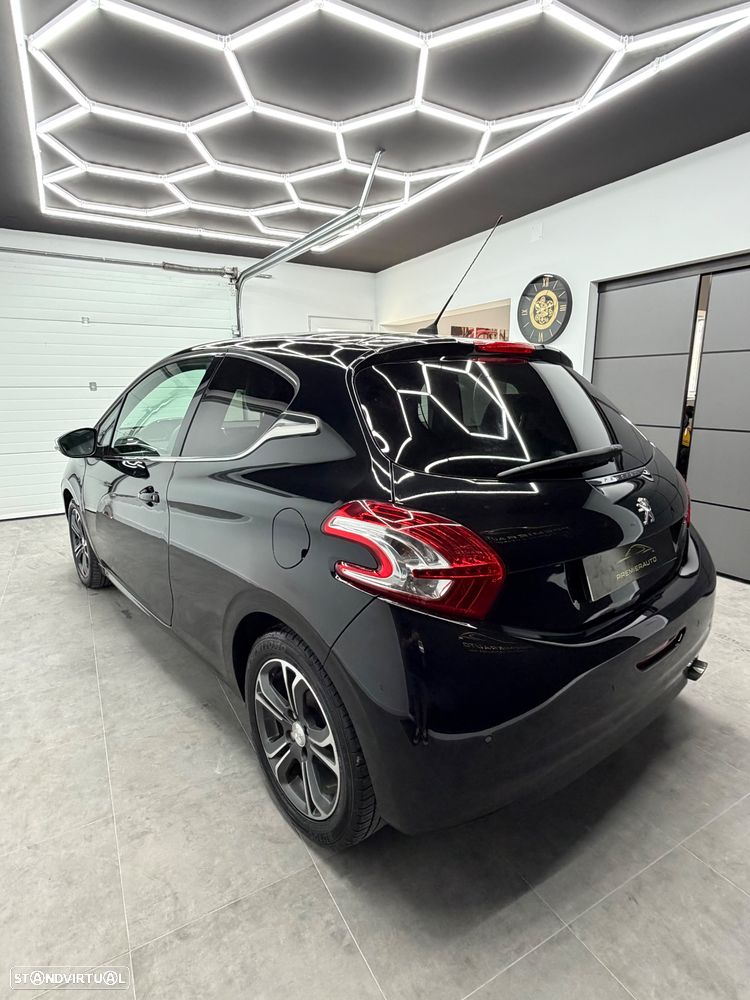 Peugeot 208 1.2 VTi Allure - 5