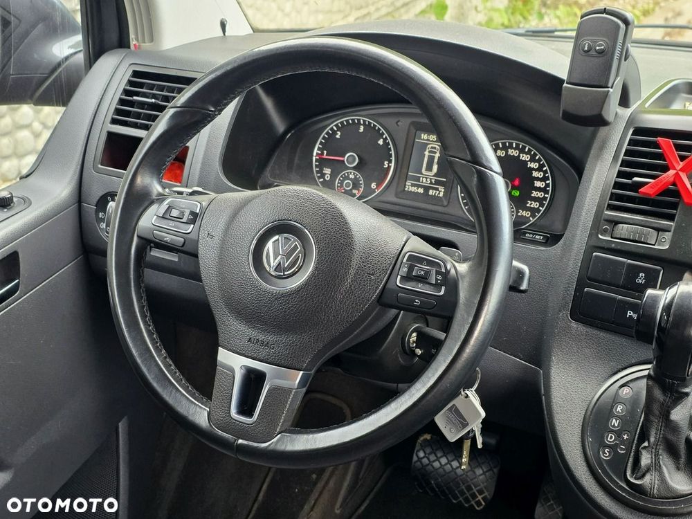 Volkswagen Multivan - 16