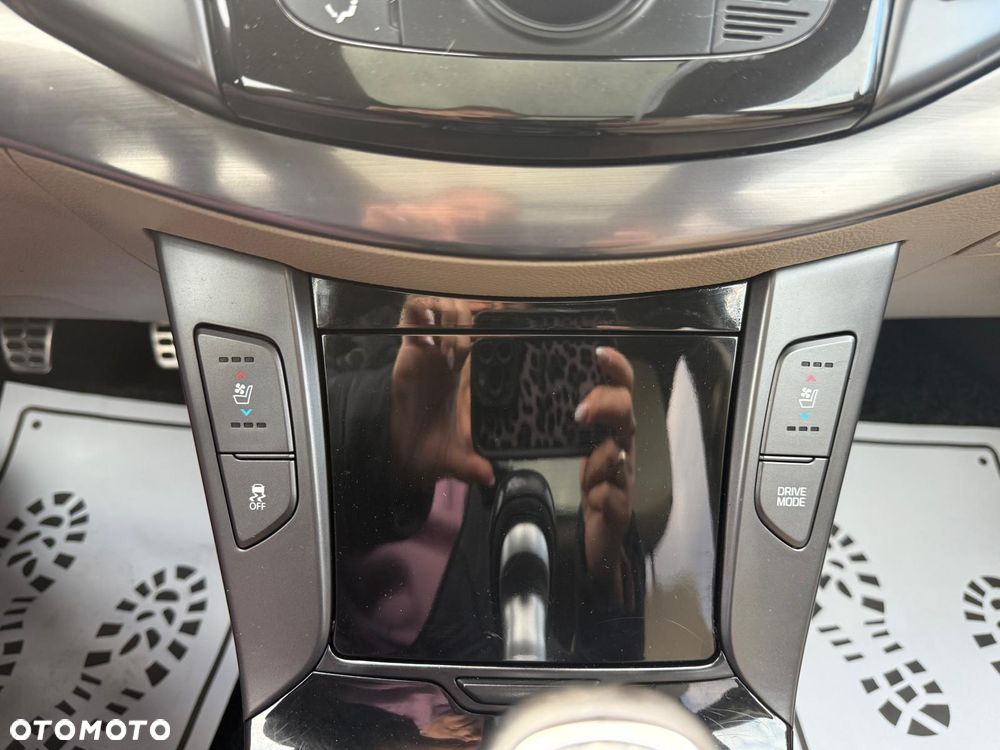 Hyundai i40 Kombi 1.7 CRDi Premium - 33