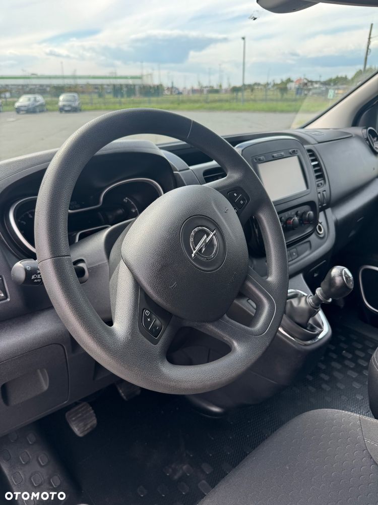 Opel Vivaro - 23