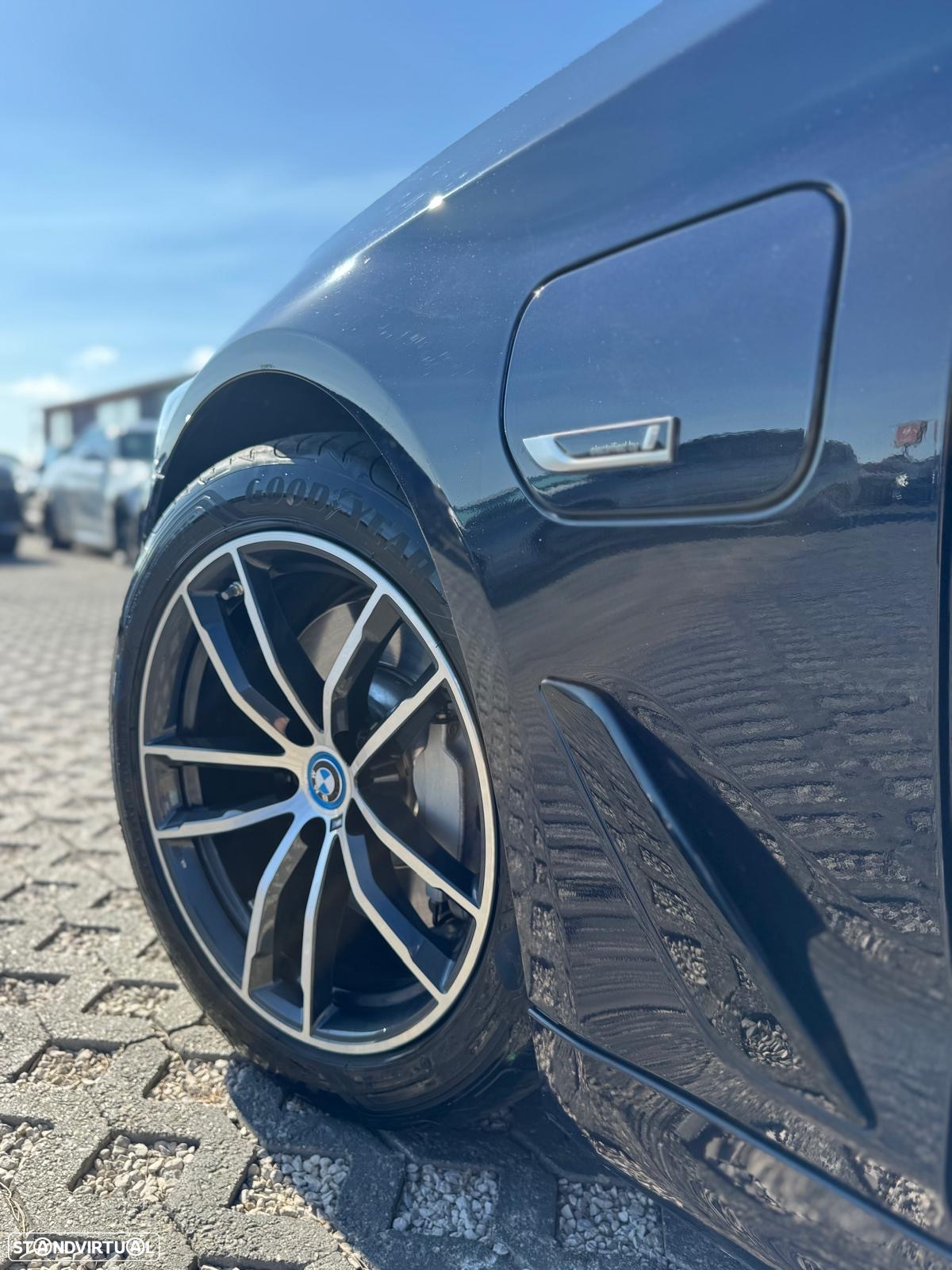 BMW 520 e Pack M - 15