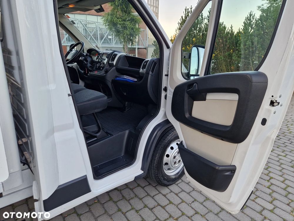 Fiat Ducato Kamper Van 2X Akumulator Webasto Łóżko - 15