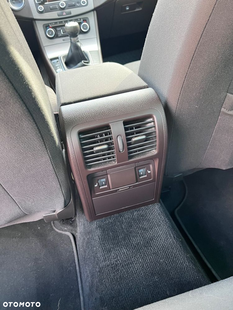 Volkswagen Passat 1.8 TSI Comfortline - 19