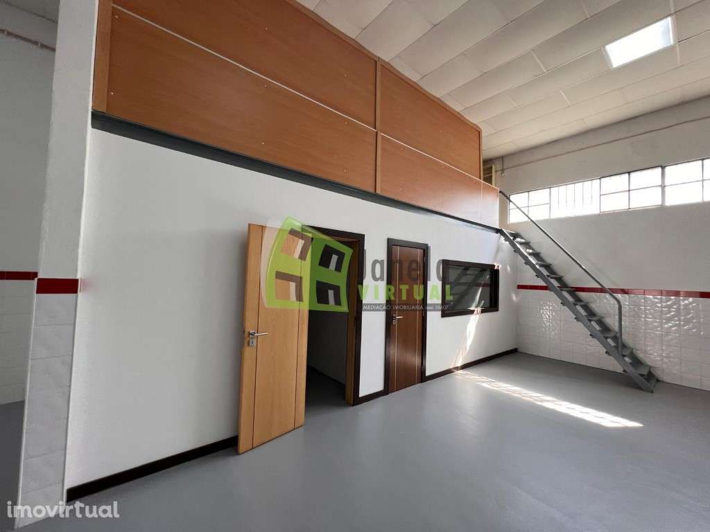 Armazém para Arrendamento - 200m² | Quinta do Anjo - Grande imagem: 4/6