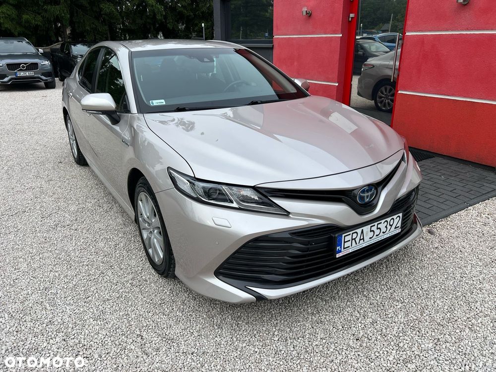 Toyota Camry 2.5 Hybrid Comfort CVT - 1