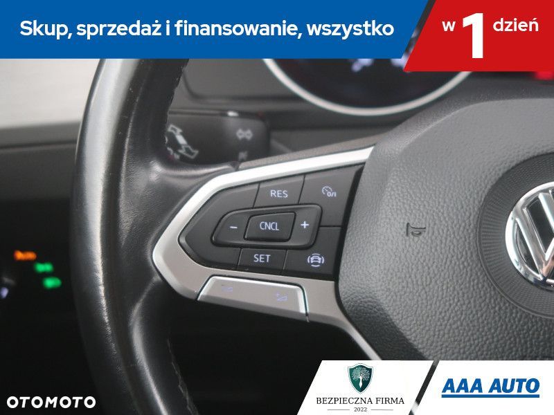 Volkswagen Passat - 18