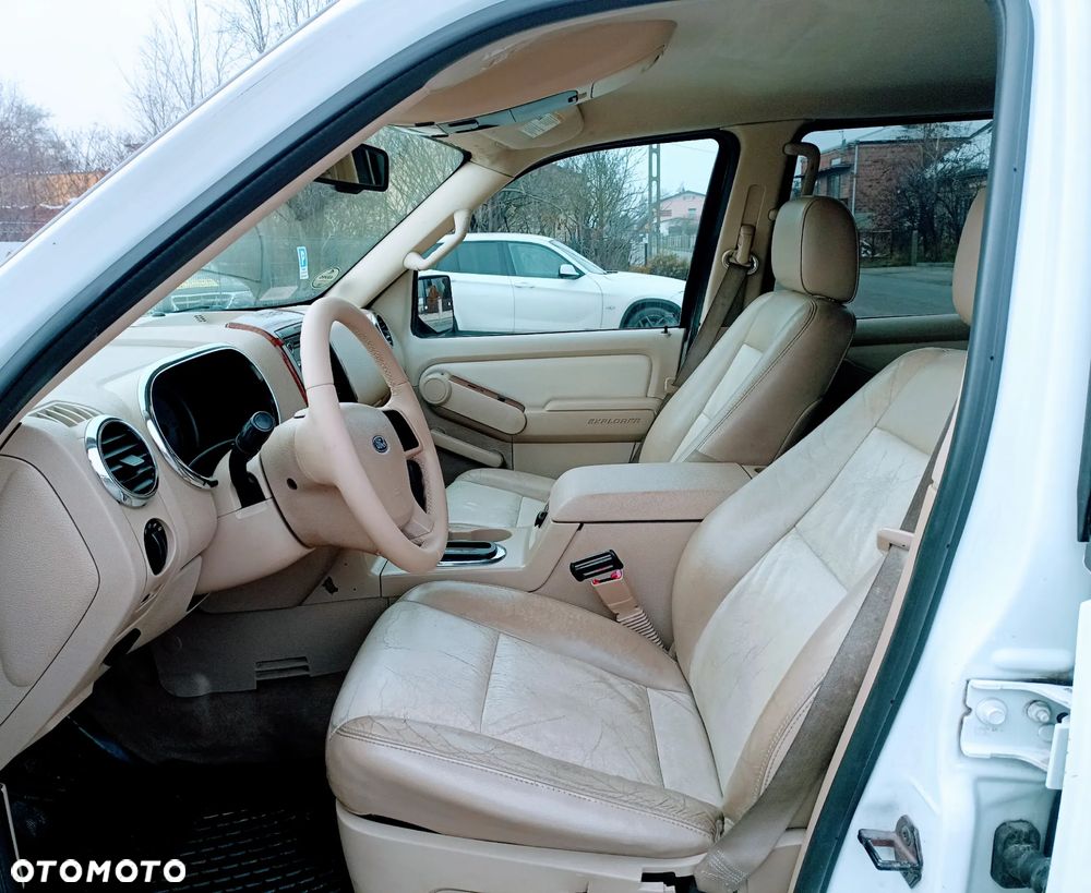 Ford Explorer 4.0 4WD - 7