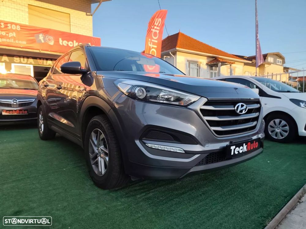 Hyundai Tucson blue 1.7 CRDi 2WD Advantage - 1