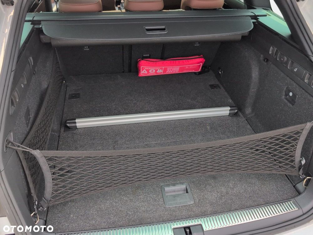 Skoda Superb 2.0 TDI SCR L&K DSG - 10
