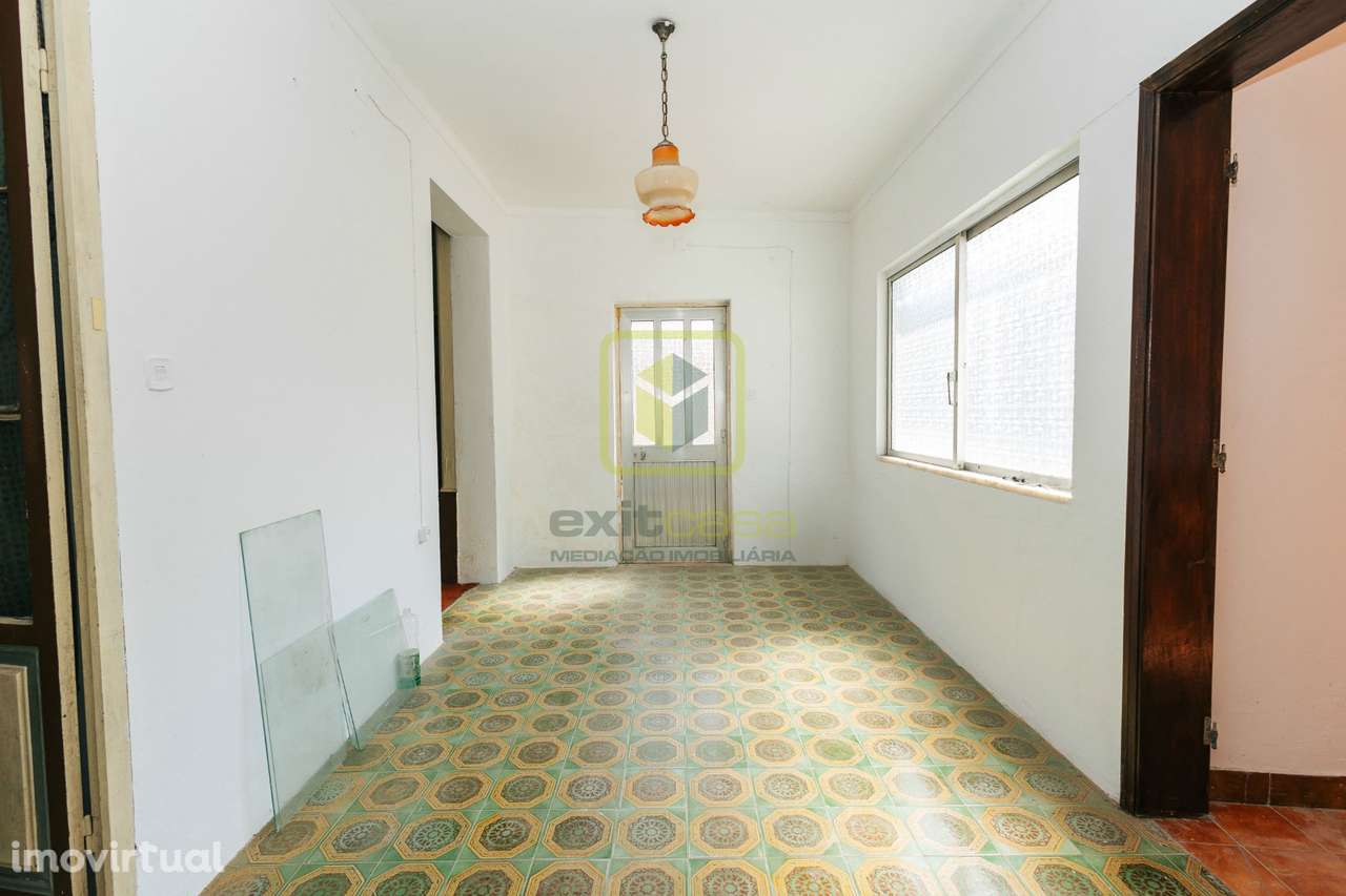 Moradia T4 com terreno para construção - Grande imagem: 4/46