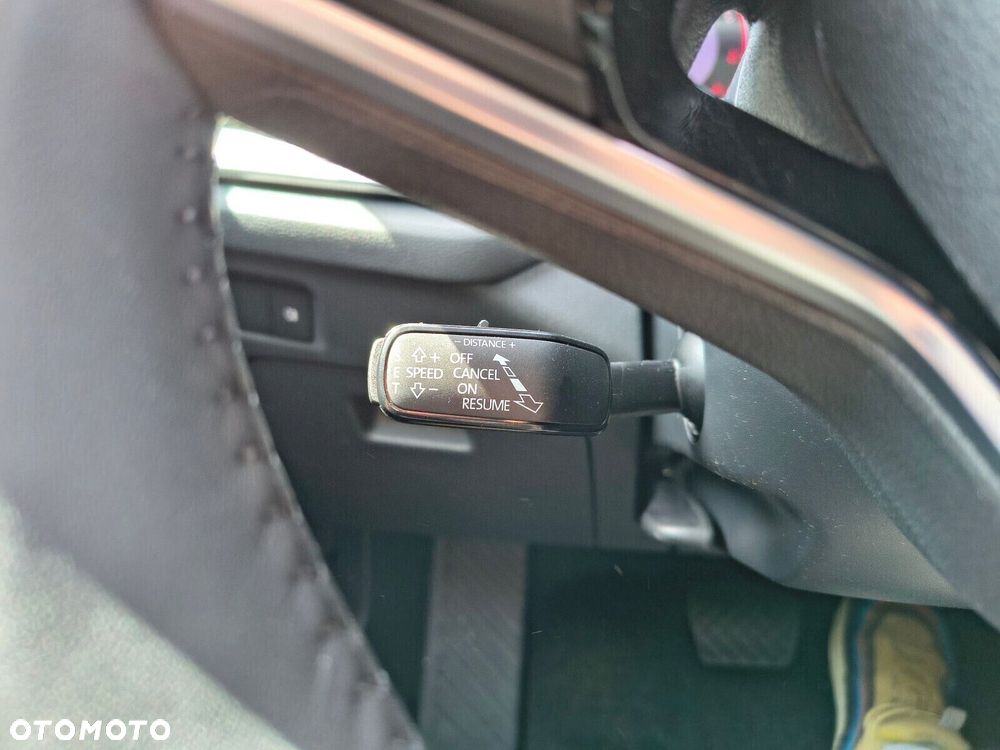 Skoda Octavia 1.5 TSI mHEV Selection DSG - 25