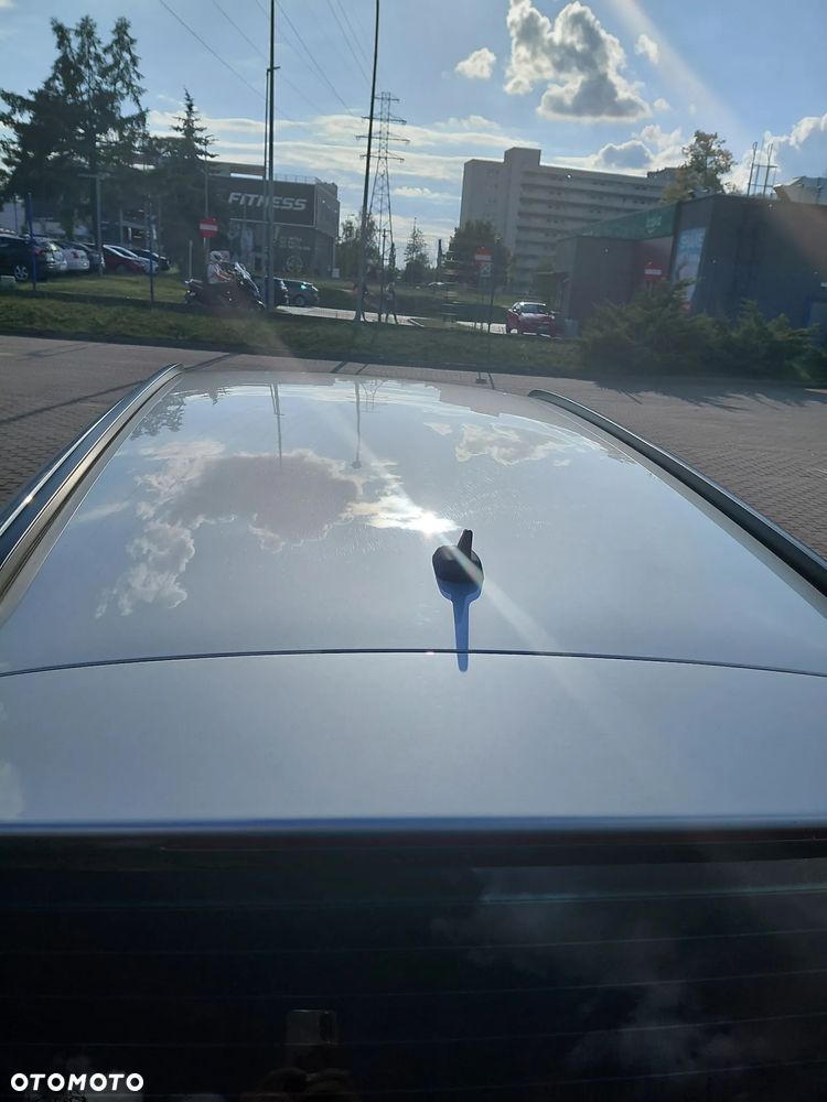 Volkswagen Passat - 11