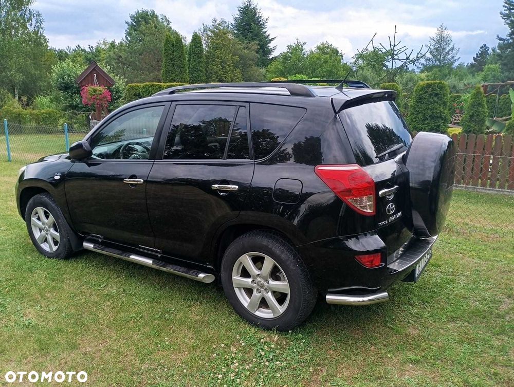 Toyota RAV4 - 5