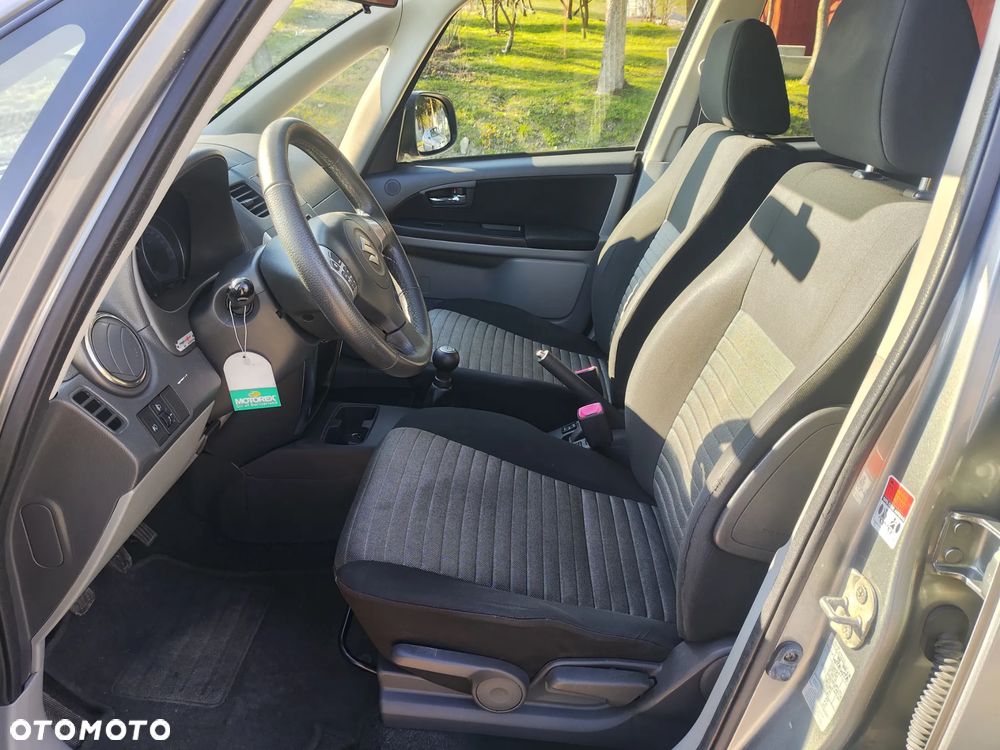 Suzuki SX4 1.6 VVT 4x4 Comfort - 11