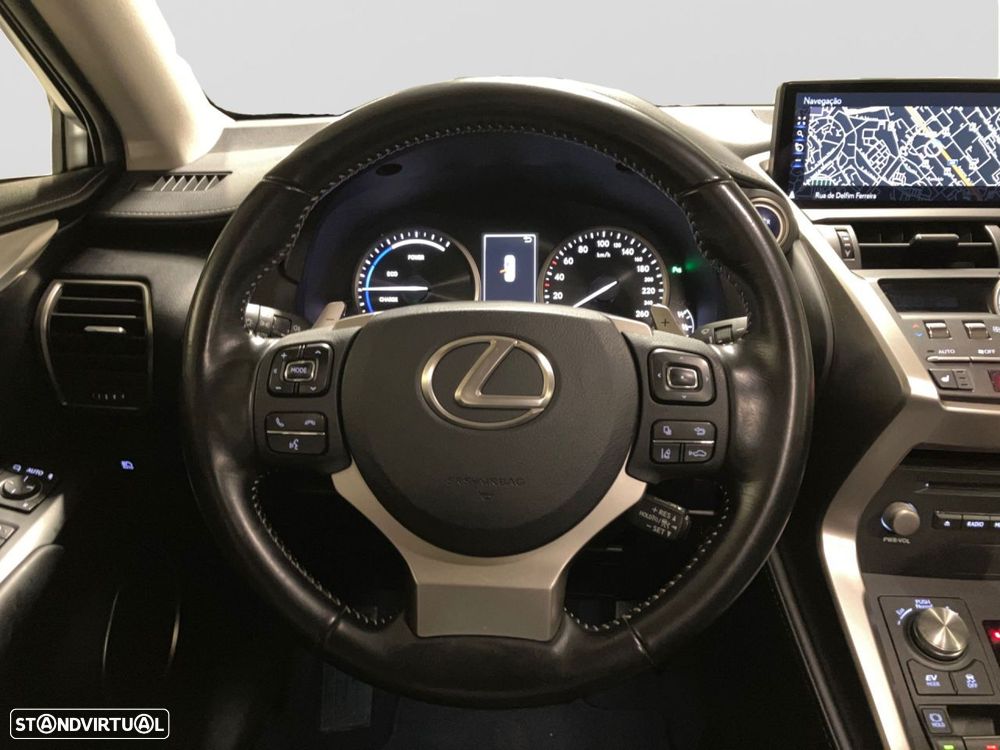 Lexus NX 300h Executive+ - 20