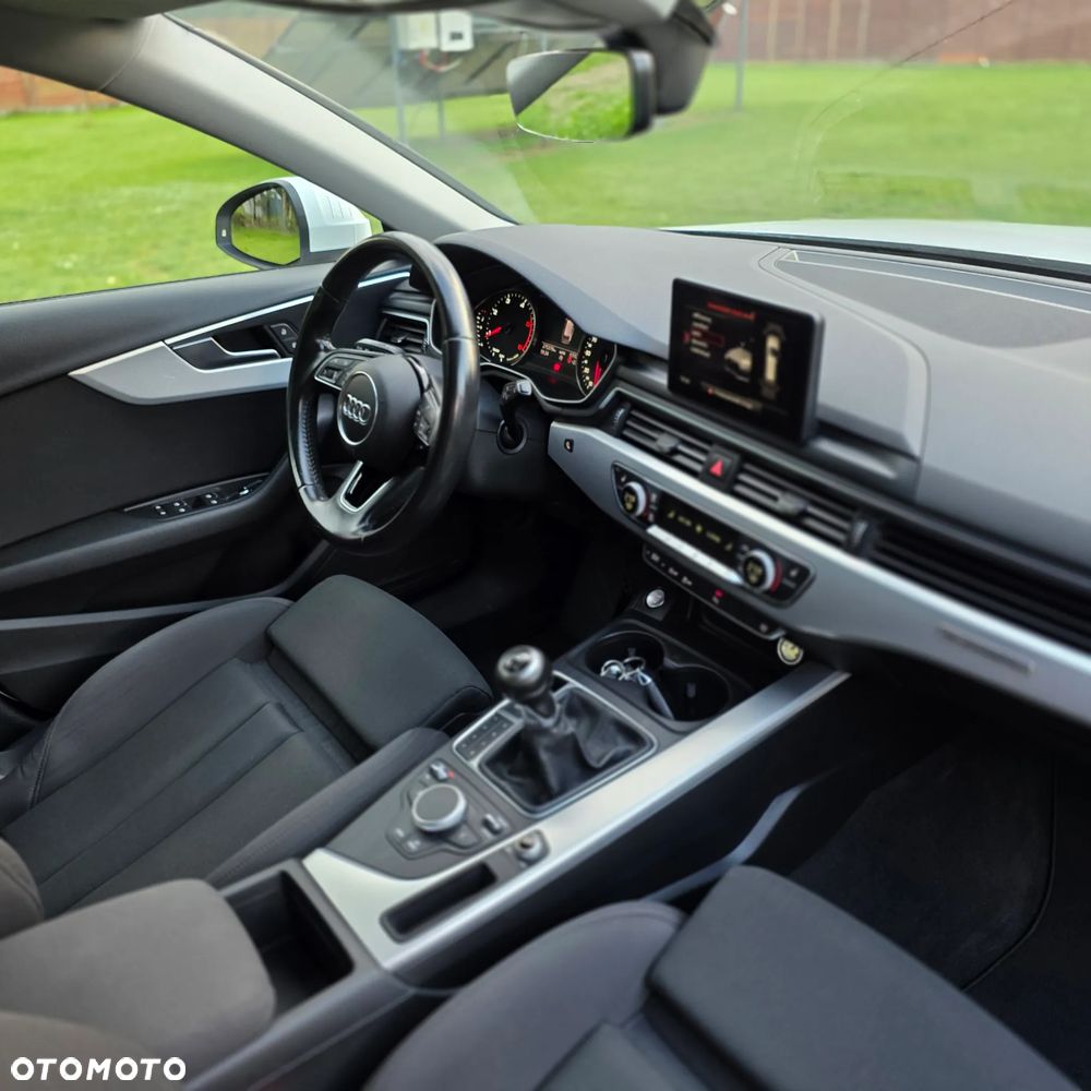 Audi A4 Avant 2.0 TDI quattro - 24