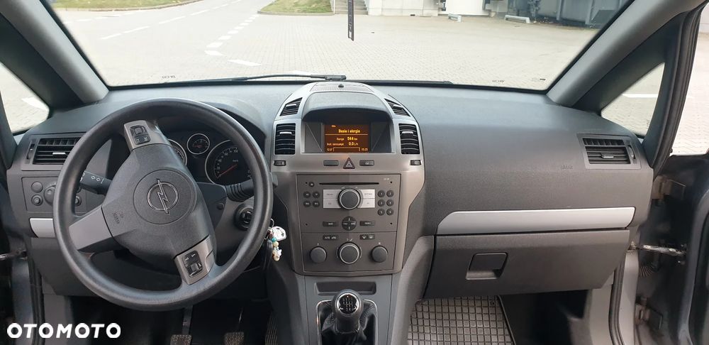 Opel Zafira 1.9 CDTI - 10