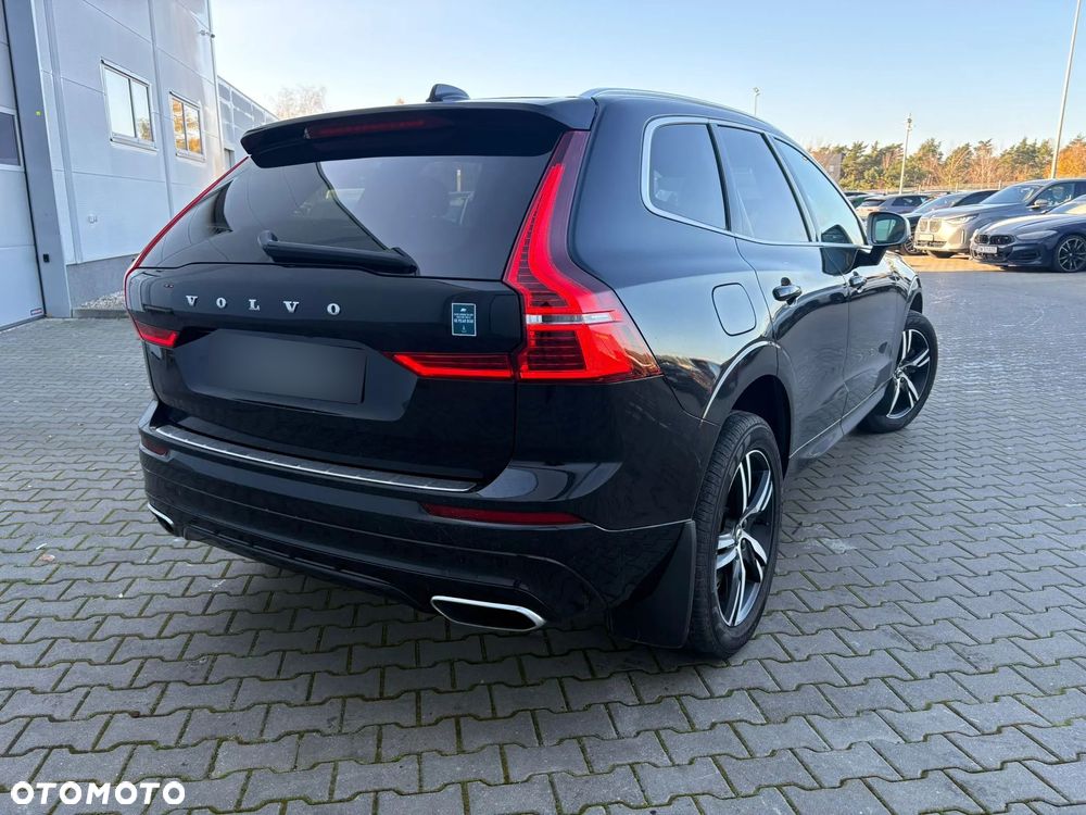 Volvo XC 60 T5 AWD R-Design - 5