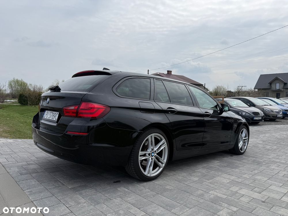 BMW Seria 5 525d Sport-Aut Luxury Line - 36
