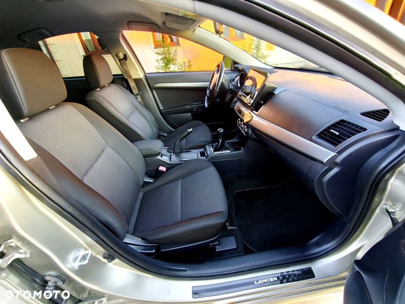 Mitsubishi Lancer 1.8 Instyle NAVI - 10