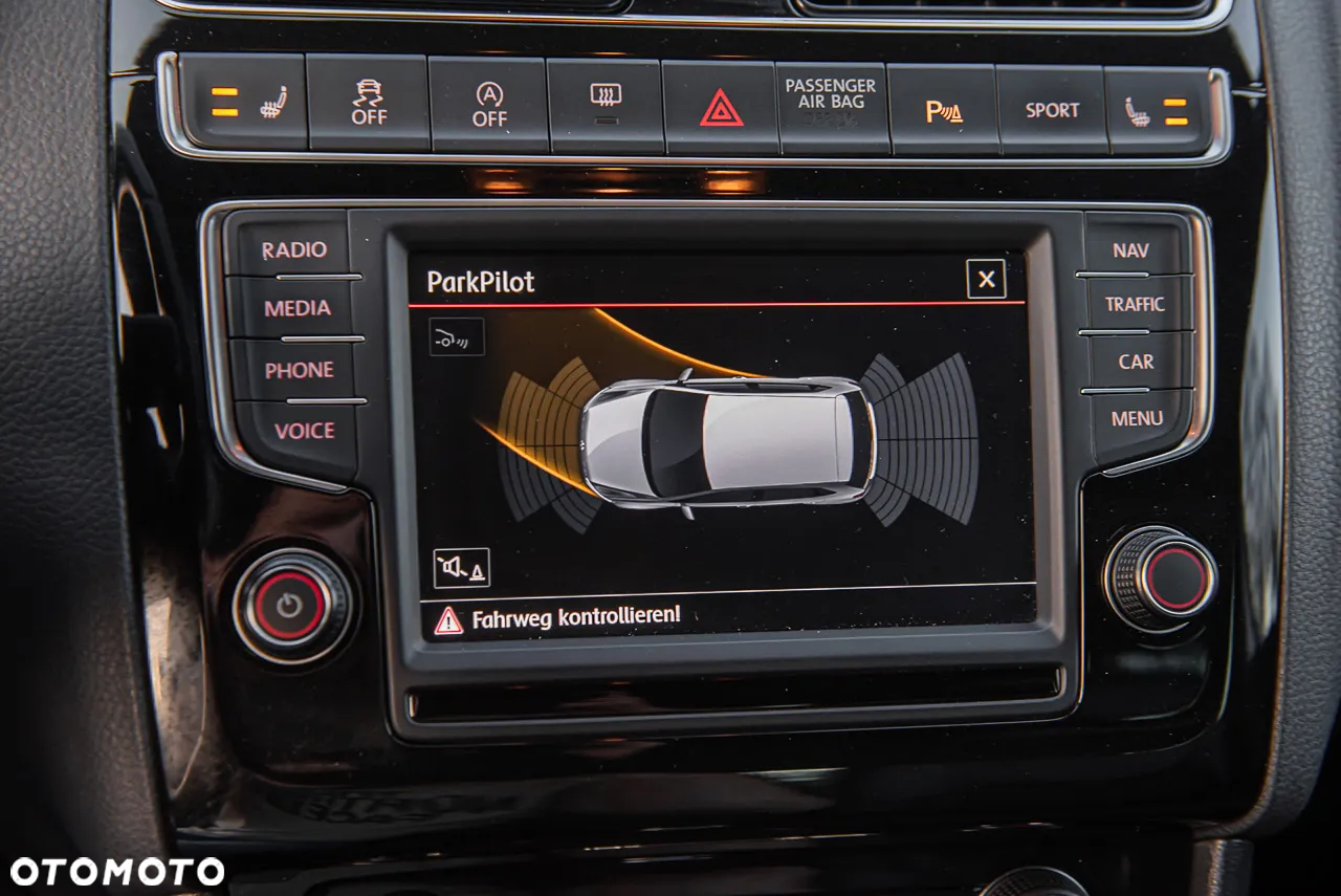 Volkswagen Polo 1.8 TSI BMT GTI DSG - 25