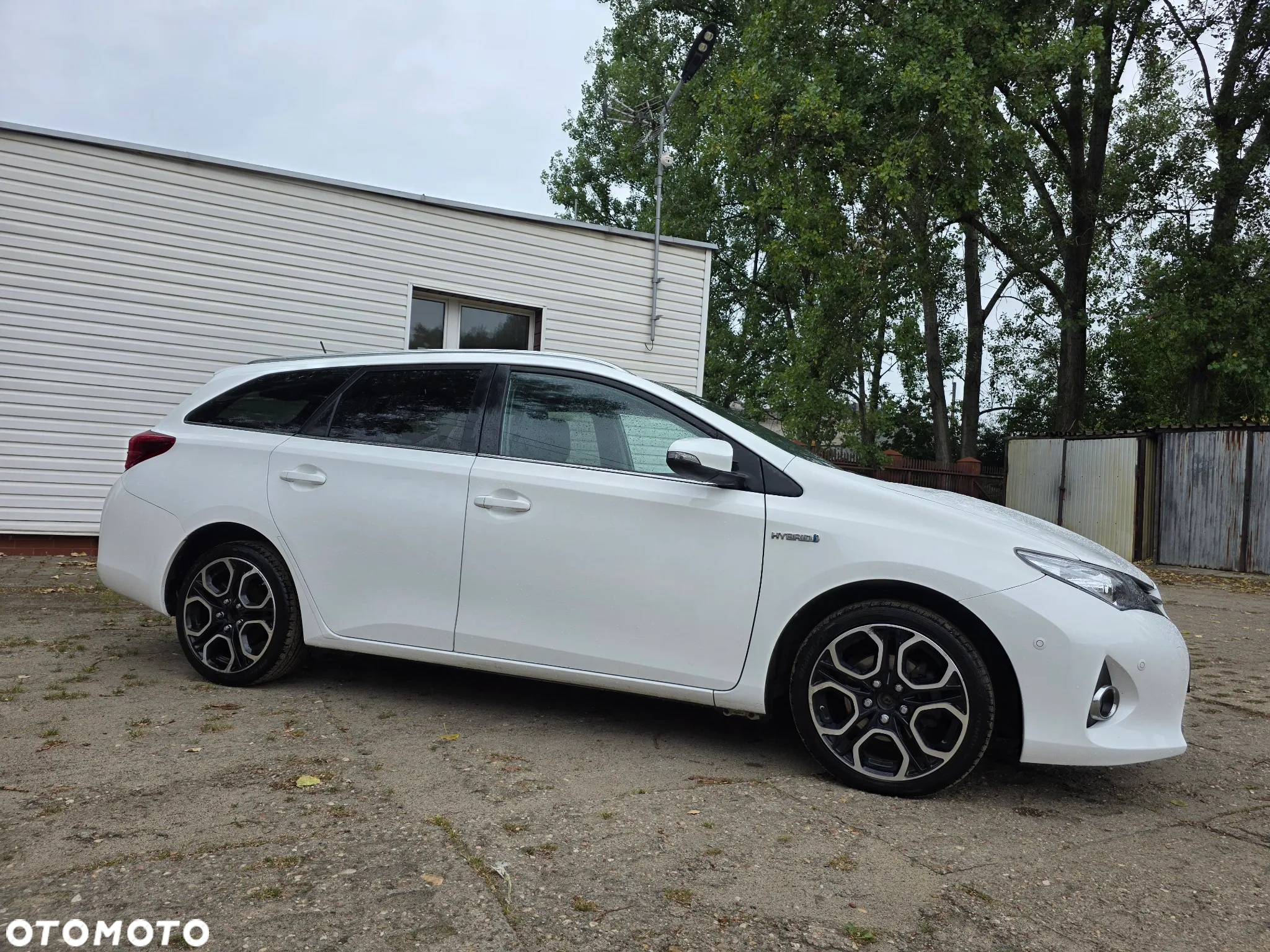 Toyota Auris 1.8 VVT-i Hybrid Automatik Edition S+ - 4
