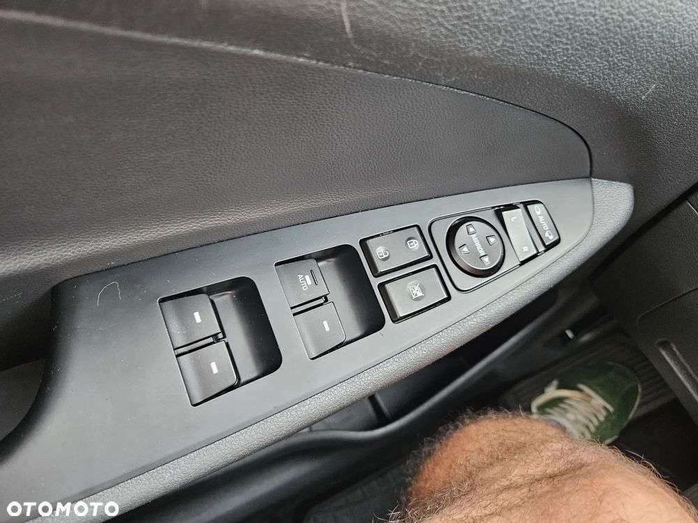 Hyundai Tucson blue 1.7 CRDi 2WD Classic - 16