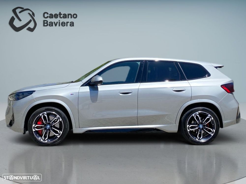 BMW iX1 eDrive20 Pack Desportivo M Pro - 25