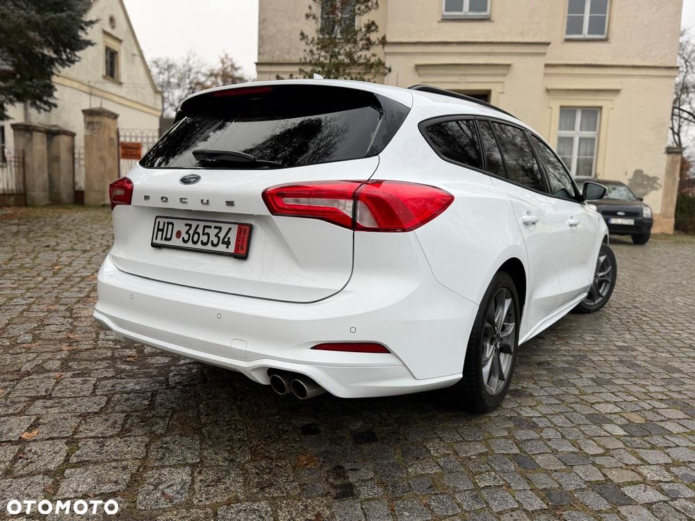 Ford Focus 1.5 EcoBlue Start-Stopp-System ST-LINE STYLE - 11