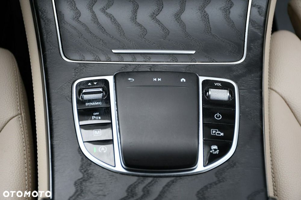 Mercedes-Benz GLC 200 d Business Edition - 26