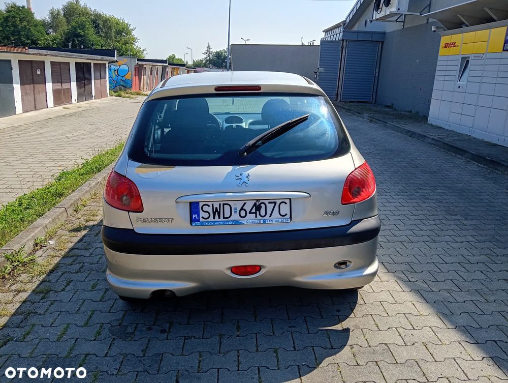 Peugeot 206 1.1 XR - 4