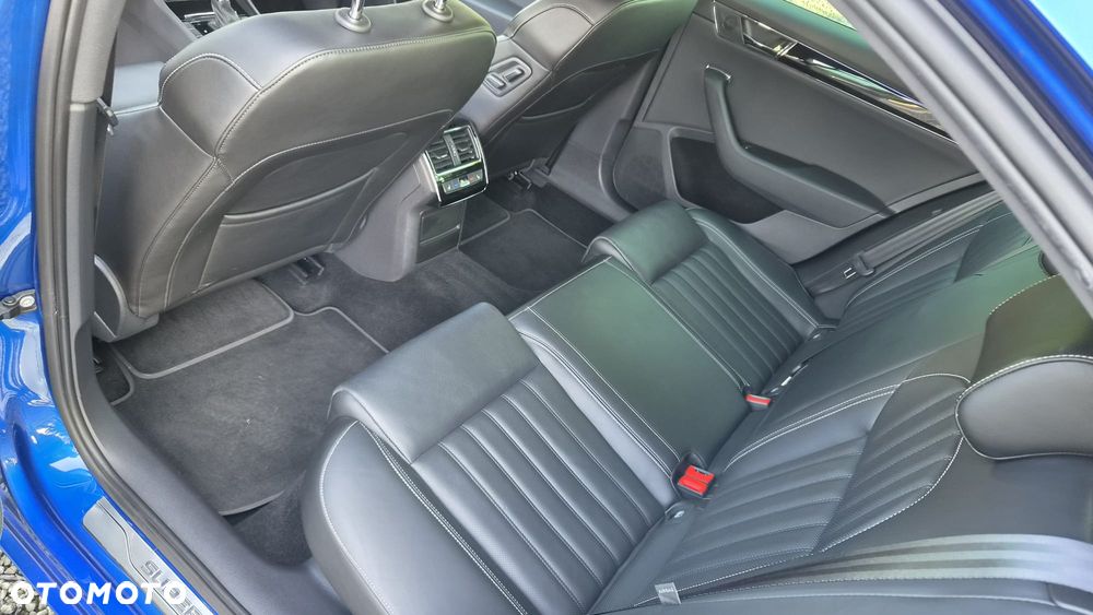 Skoda Superb 2.0 TSI 4x4 L&K DSG - 26