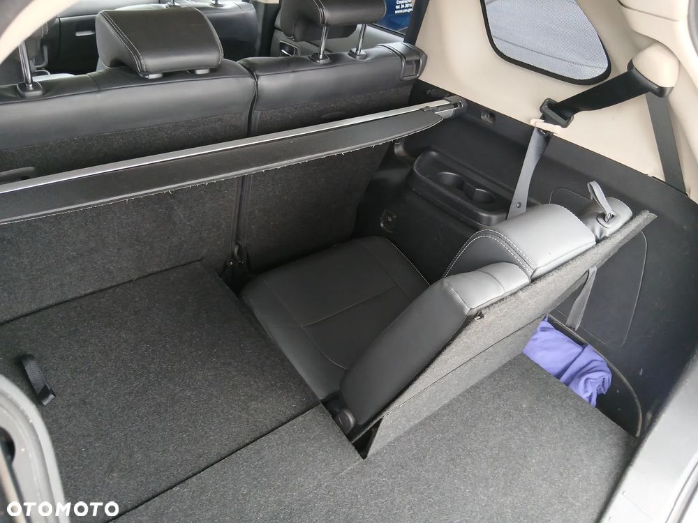 Mitsubishi Outlander 2.0 Instyle + 4WD CVT - 13