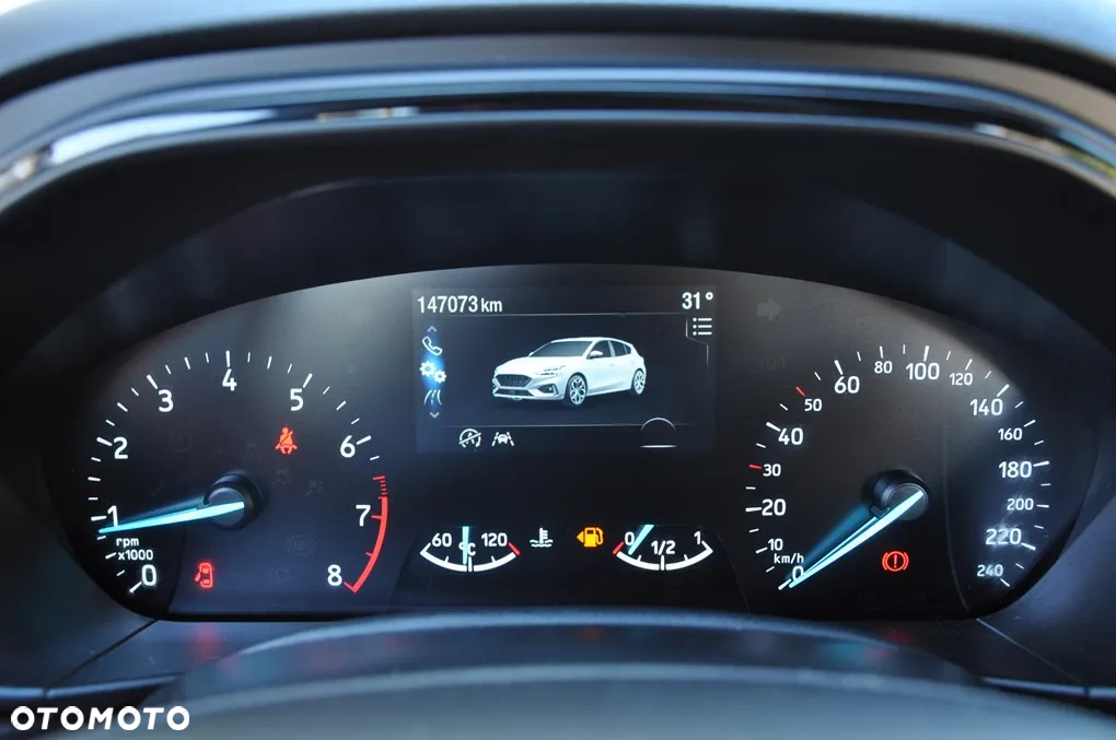 Ford Focus Turnier 1.5 EcoBoost Start-Stopp-System ST-LINE - 32