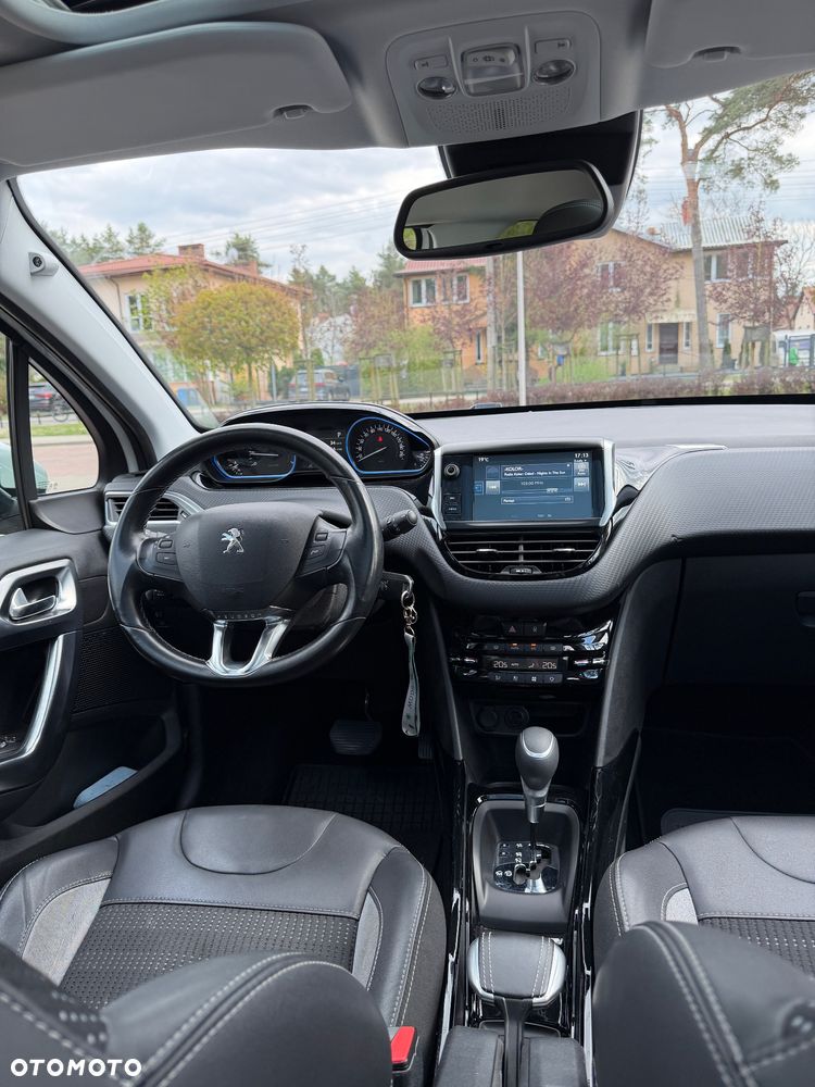 Peugeot 2008 1.2 Pure Tech Allure S&S EAT6 - 18