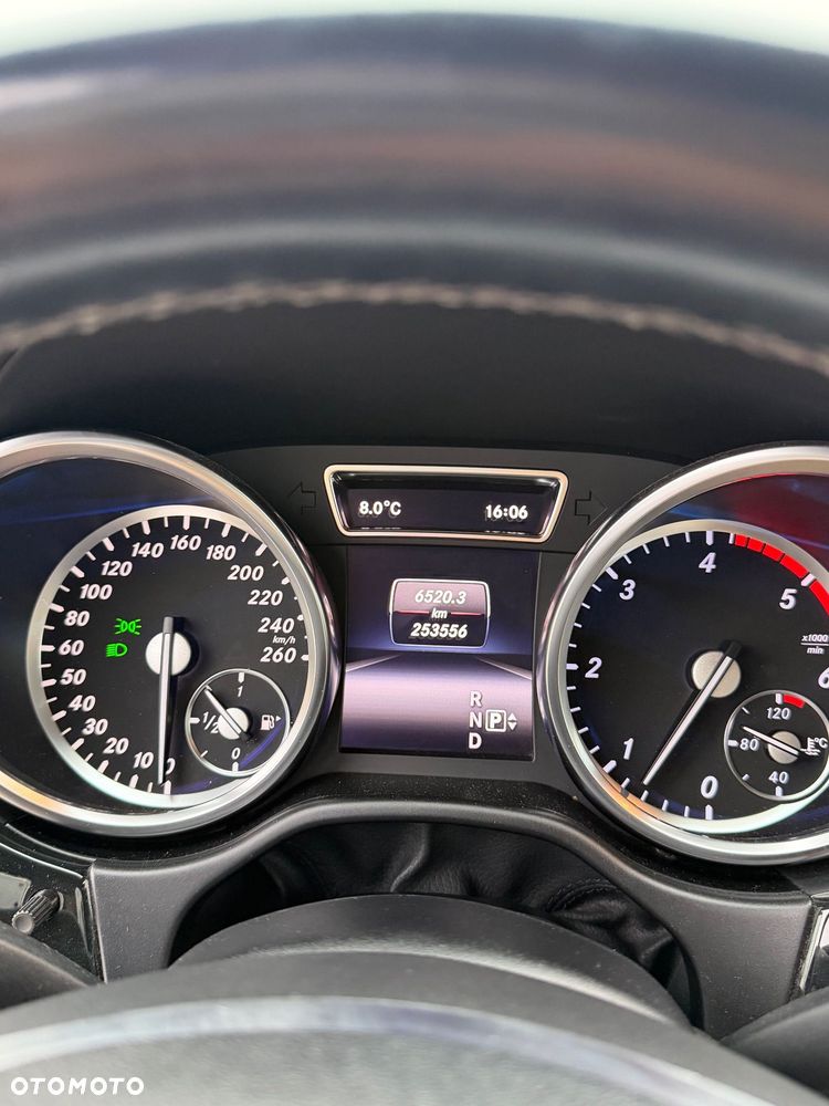 Mercedes-Benz GL 350 BlueTec 4-Matic - 28