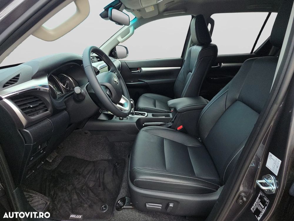 Toyota Hilux 2.8D 204CP 4x4 Double Cab AT Executive - 9