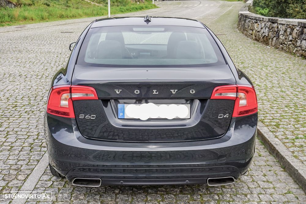 Volvo S60 2.0 D4 Momentum Geartronic - 11