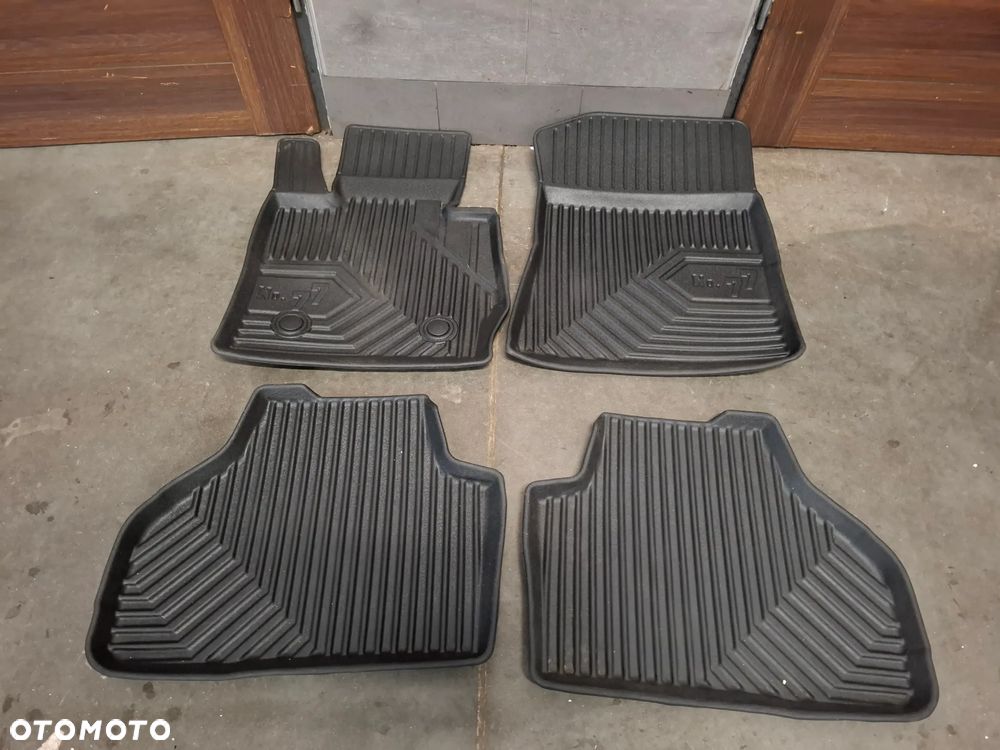 Dywaniki gumowe BMW X3 F25 2011 rok komplet - 1
