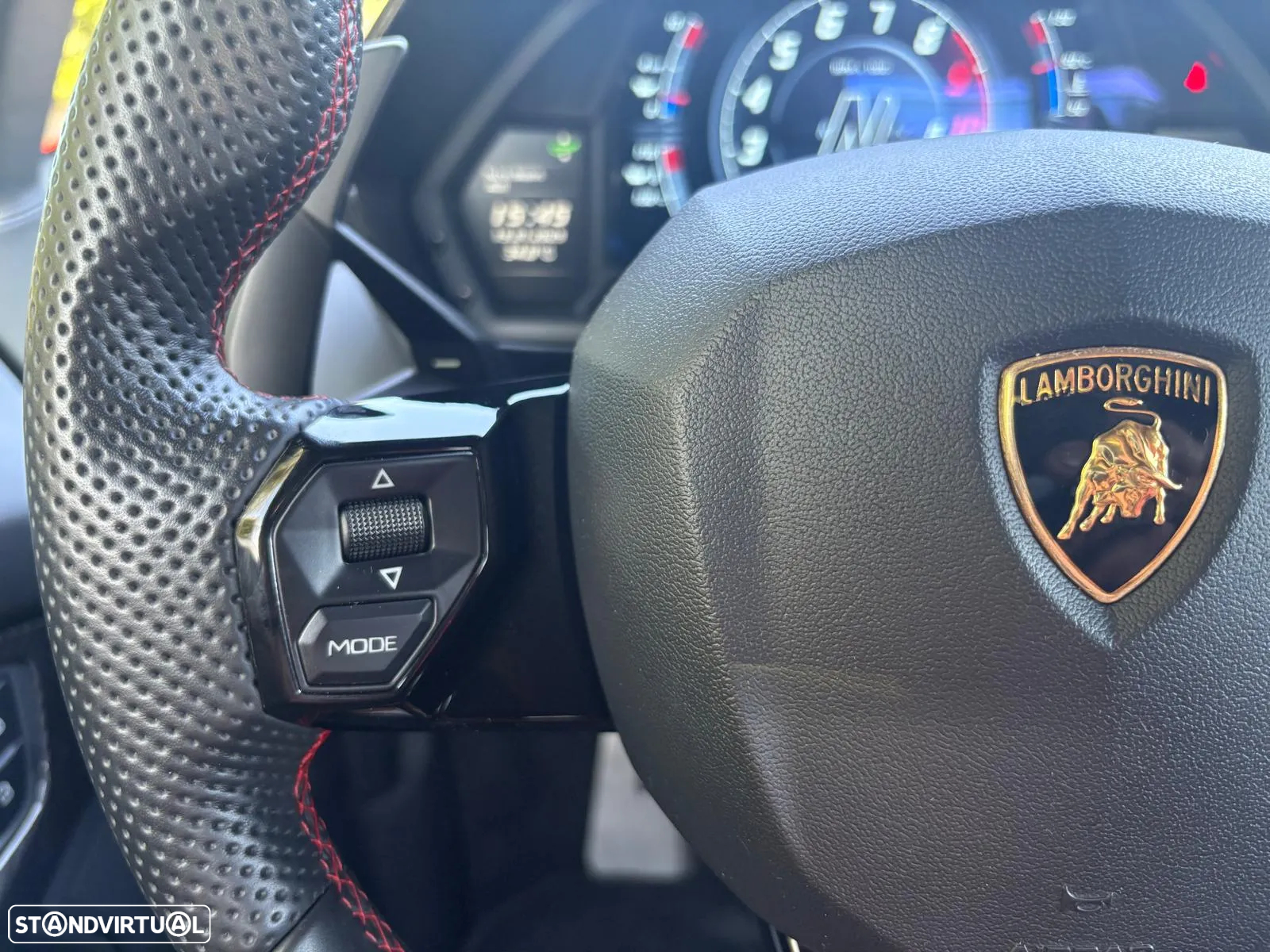 Lamborghini Aventador 6.5 V12 LP740-4 S - 15