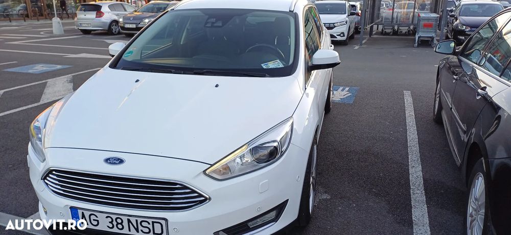 Ford Focus 2.0 TDCI Powershift Titanium - 3
