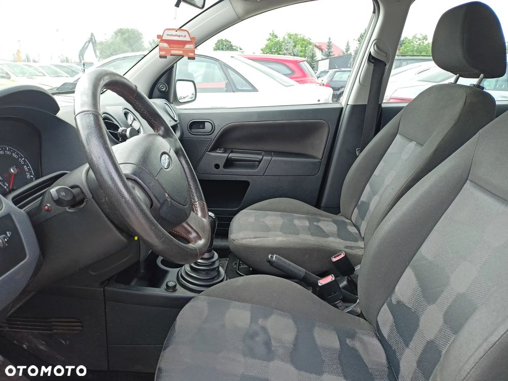 Ford Fusion - 7