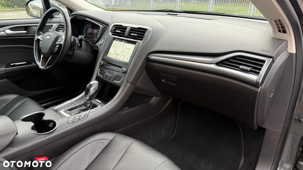 Ford Mondeo 2.0 TDCi Titanium PowerShift - 19